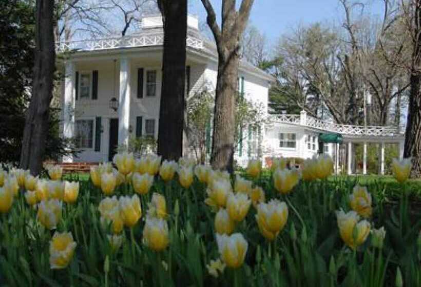 مبيت وإفطار Oak Park Inn