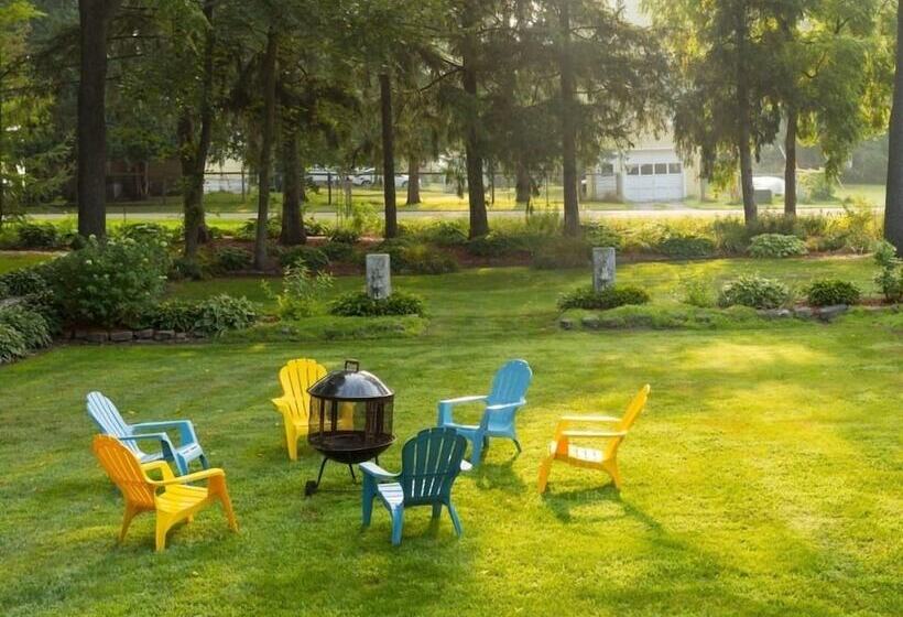 مبيت وإفطار Oak Park Inn