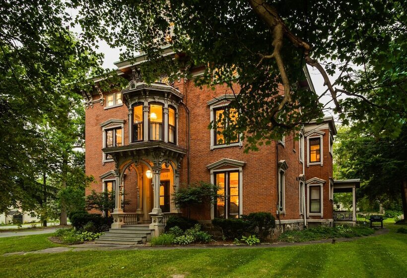 مبيت وإفطار Rosemont Inn