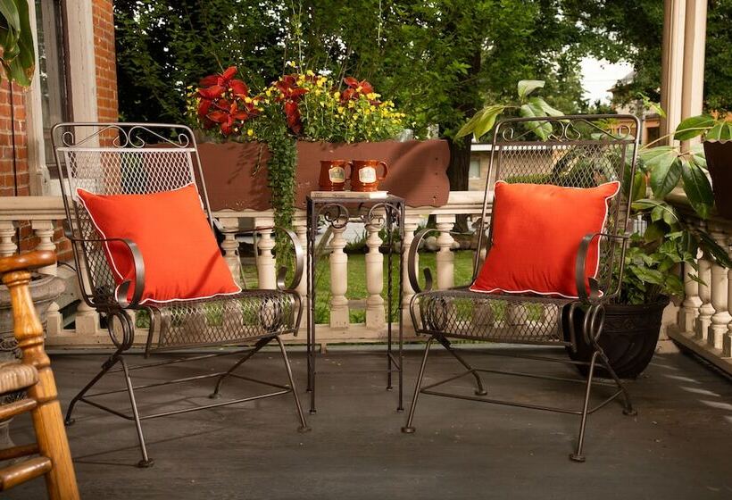 مبيت وإفطار Rosemont Inn