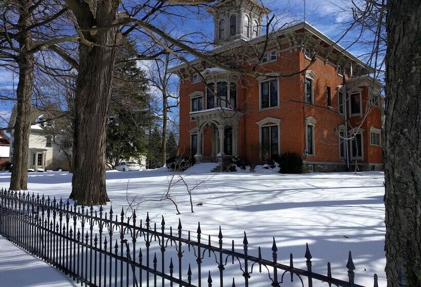 مبيت وإفطار Rosemont Inn