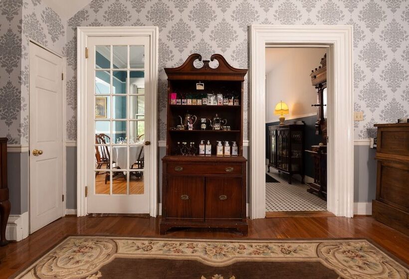 مبيت وإفطار Rosemont Inn