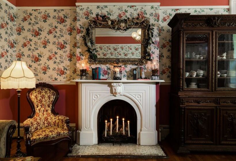 مبيت وإفطار Rosemont Inn