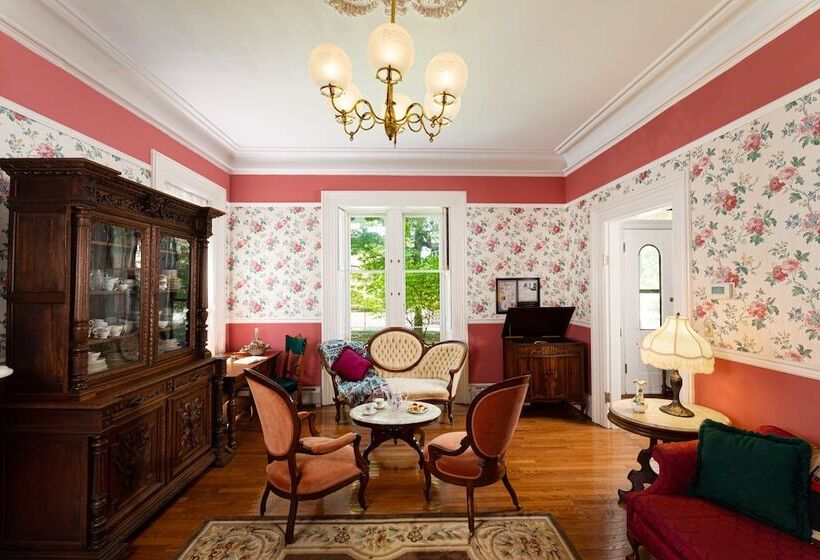 مبيت وإفطار Rosemont Inn