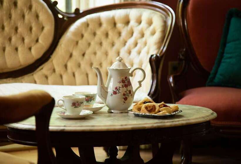 مبيت وإفطار Rosemont Inn