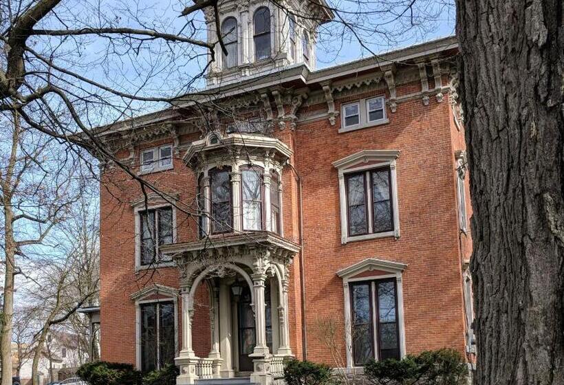 مبيت وإفطار Rosemont Inn