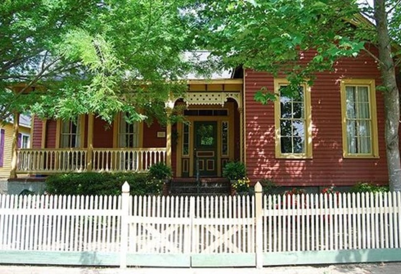 住宿加早餐  Rothschild Pound House Inn