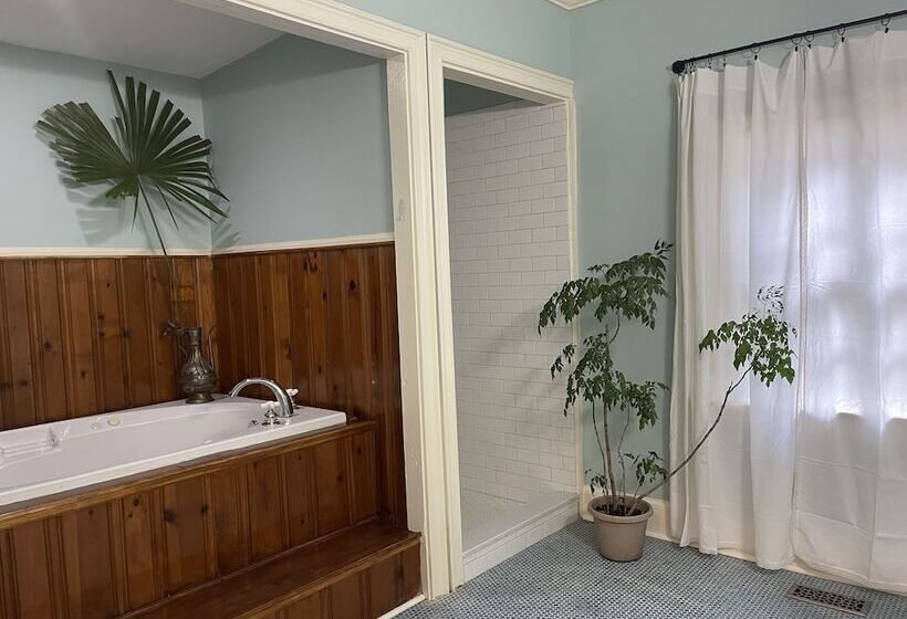 住宿加早餐  Rothschild Pound House Inn