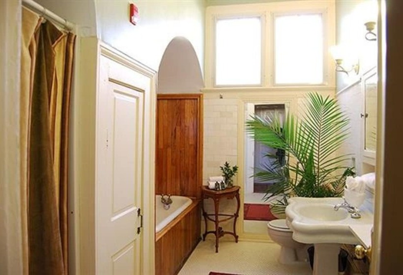 住宿加早餐 Rothschild Pound House Inn