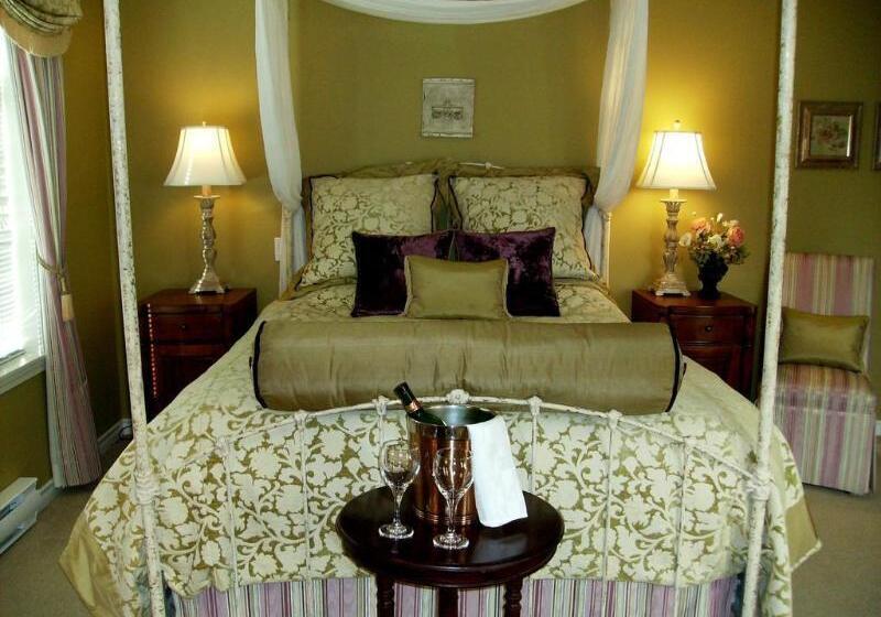 تختخواب و صبحانه The Beacon Inn At Sidney