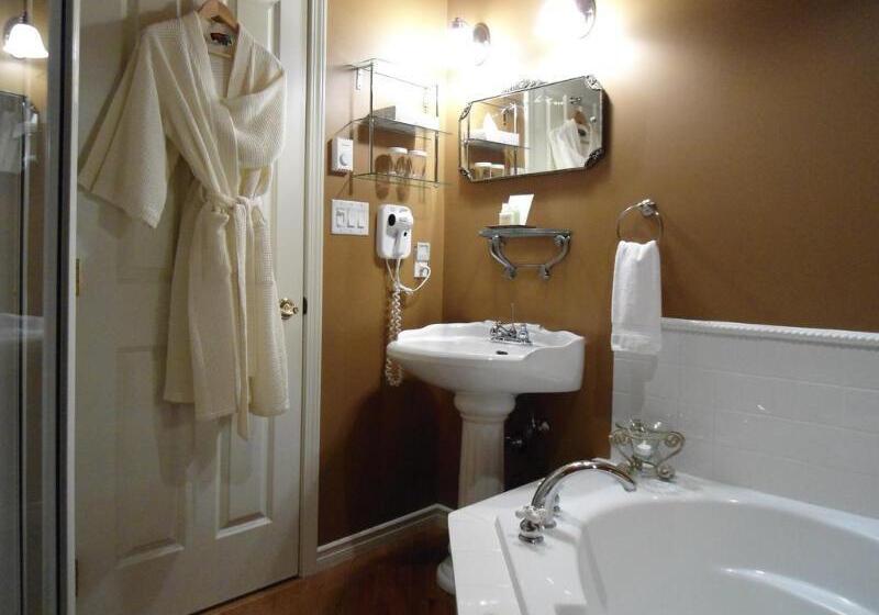 تختخواب و صبحانه The Beacon Inn At Sidney