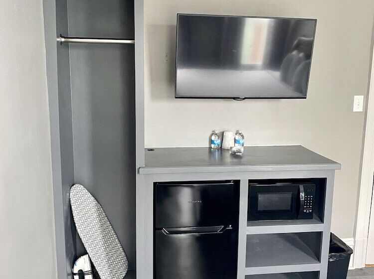 Captain Wohlt Inn Bed & Breakfast