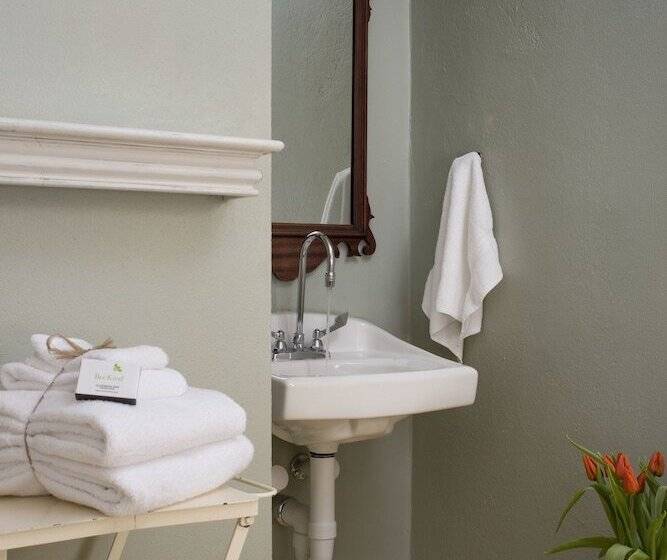 住宿加早餐  Fife And Drum Inn