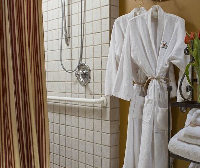 住宿加早餐  Fife And Drum Inn