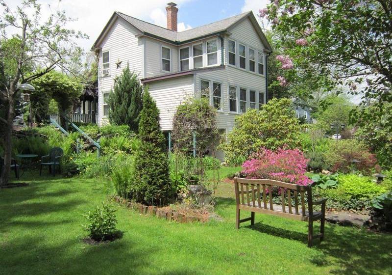 ベッドアンドブレックファースト The Jenkins Inn