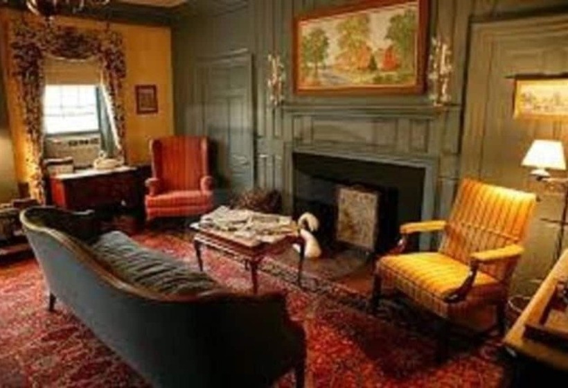 مبيت وإفطار The Robert Morris Inn