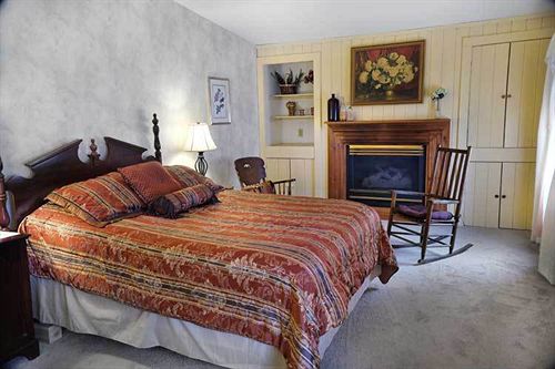 مبيت وإفطار West Dover Inn