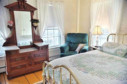 مبيت وإفطار West Dover Inn