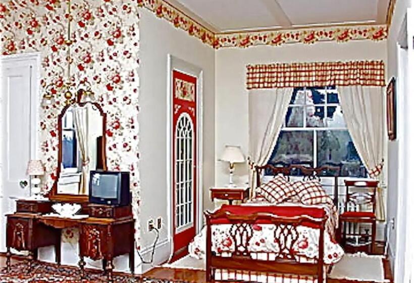 تختخواب و صبحانه Whistler's Inn