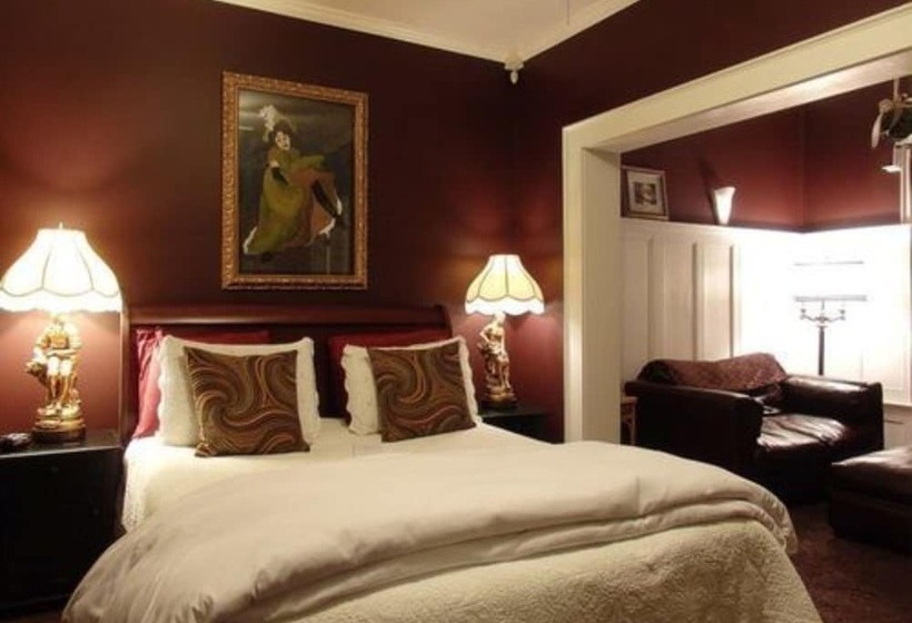 Boyden House Inn B&b