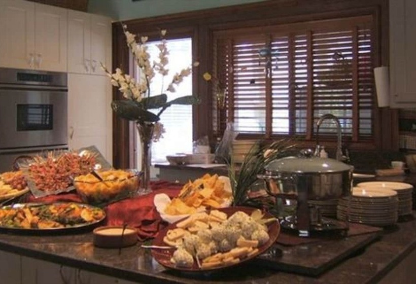 Boyden House Inn B&b