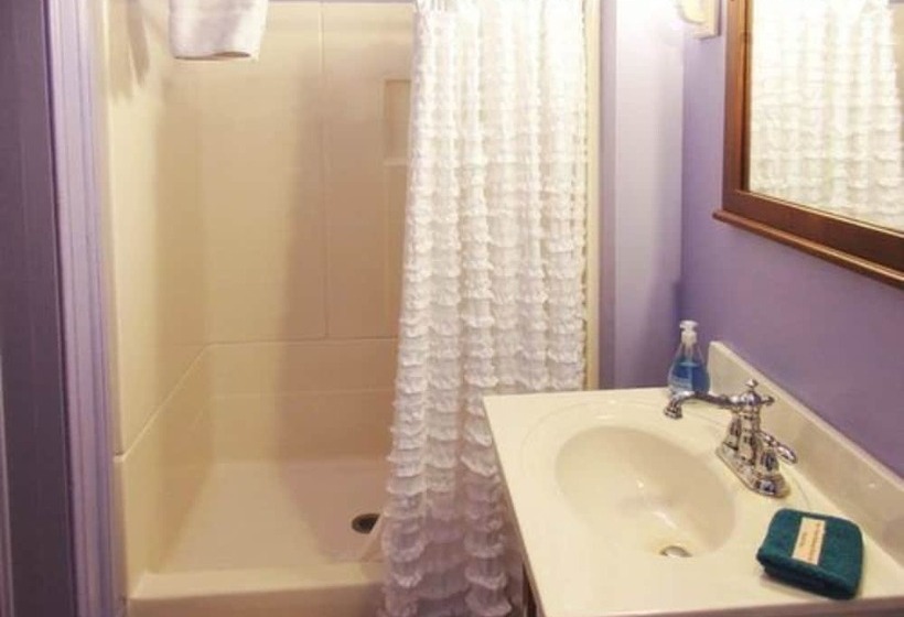 Boyden House Inn B&b