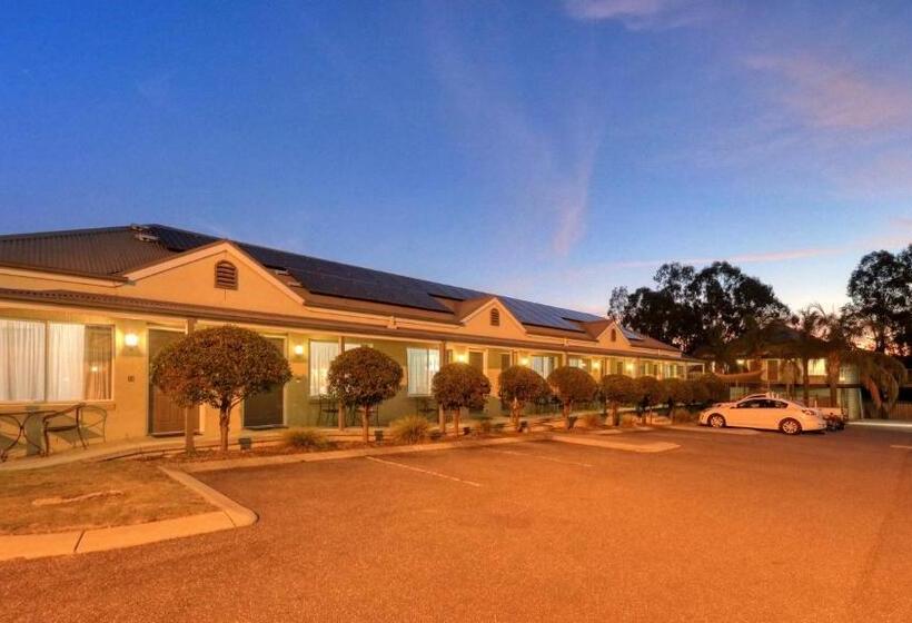 Bridges On Meninya Motel & Apartments