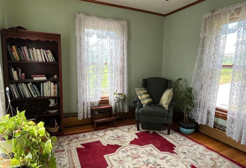 Cheney House Bed & Breakfast