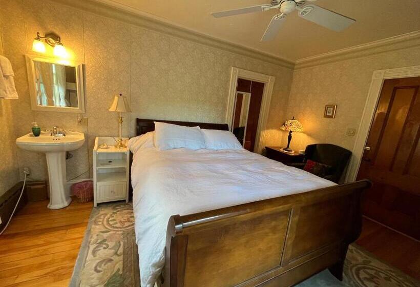 Cheney House Bed & Breakfast