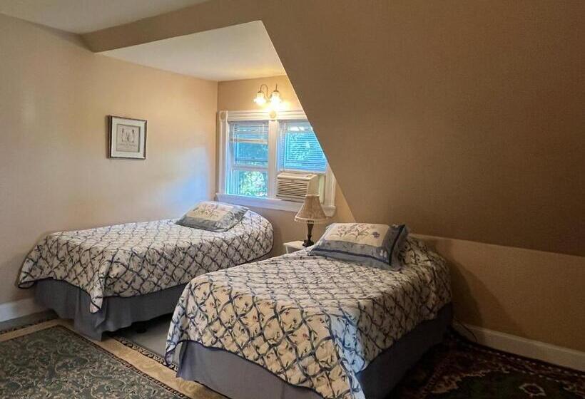 Cheney House Bed & Breakfast