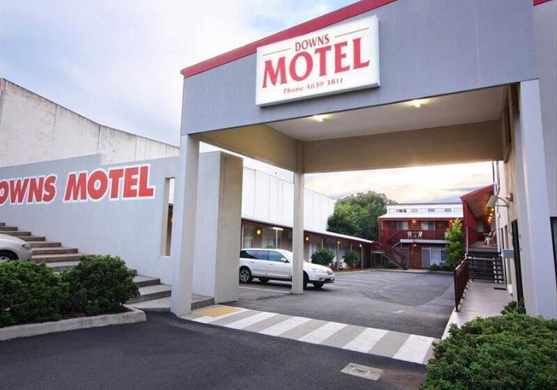 Downs Motel