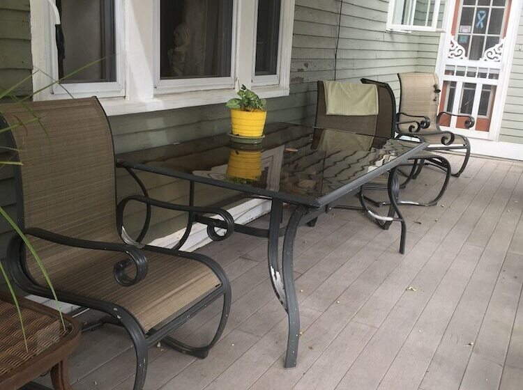 Fleetwood House Bed And Breakfast