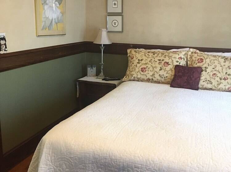 Fleetwood House Bed And Breakfast