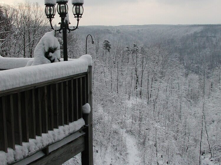 Garden Inn Bed & Breakfast At Bee Rock