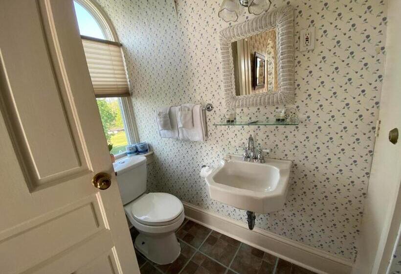 Greystone Manor Bed & Breakfast