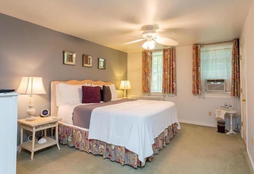 Holladay House Bed And Breakfast