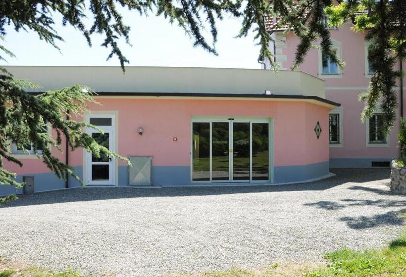 ホテル Albergo Villa Ester