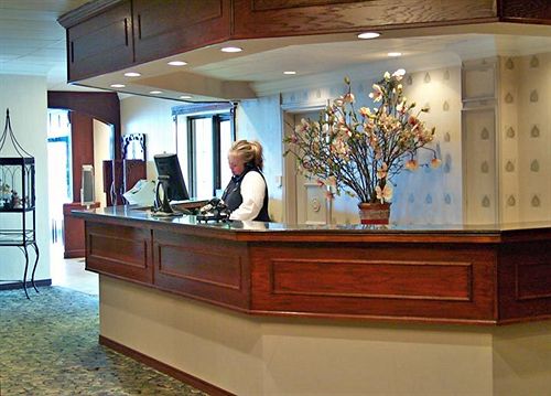 فندق Ambassador Sudbury