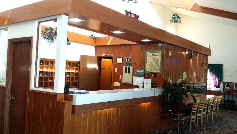 בית מלון כפרי America S Stay Inn Stewartville