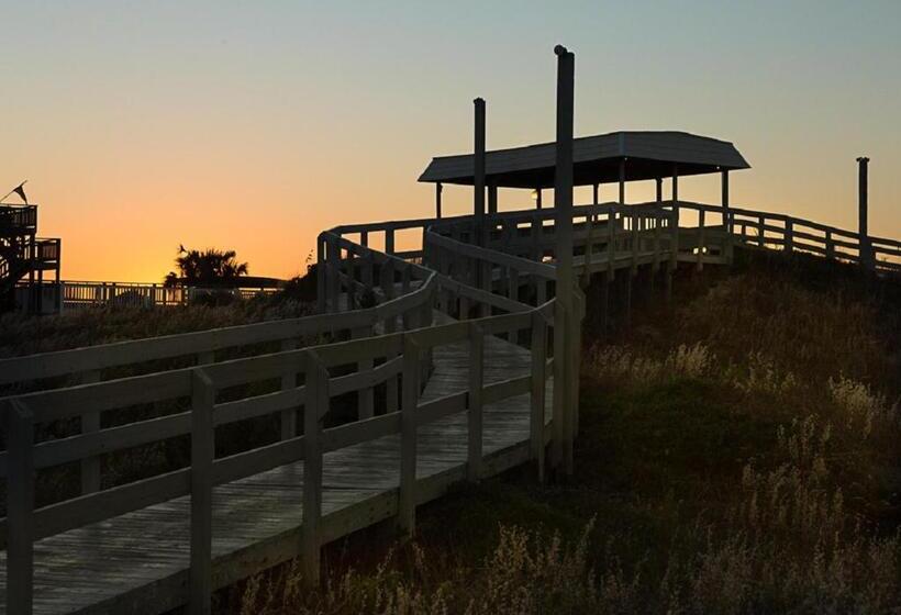 فندق Atlantic Beach Resort, A Ramada By Wyndham