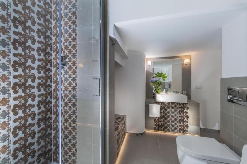 هتل B&b First Floor