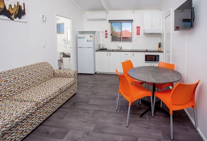 Отель Big4 Whiters Holiday Village