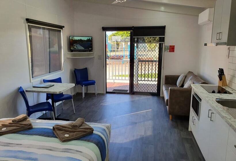 Отель Big4 Whiters Holiday Village