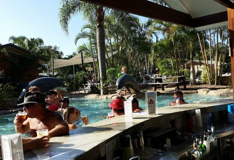 בית מלון כפרי Nrma Blue Dolphin Yamba Holiday Resort