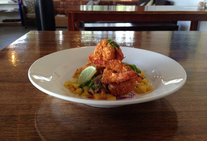 בית מלון כפרי Nrma Blue Dolphin Yamba Holiday Resort