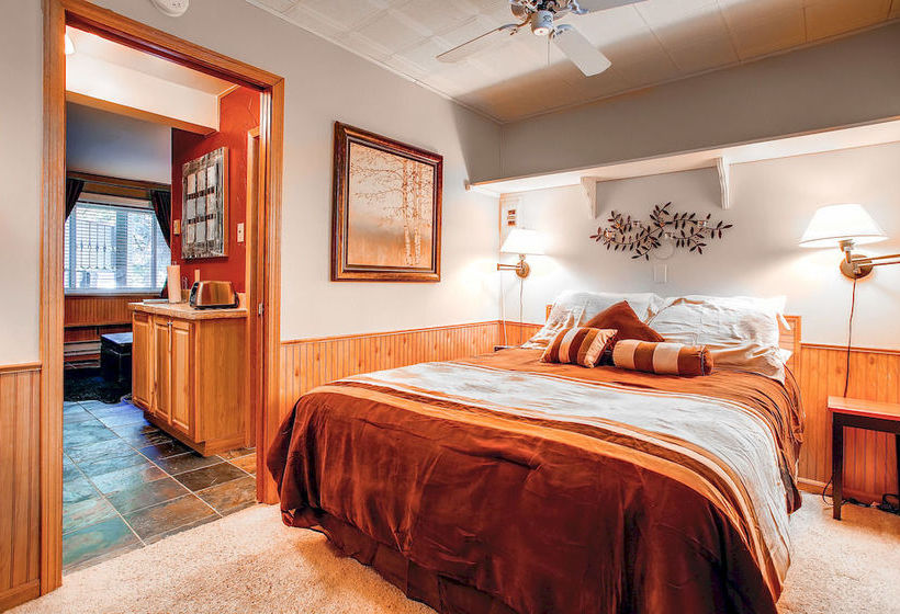 בית מלון כפרי Park Meadows Lodge