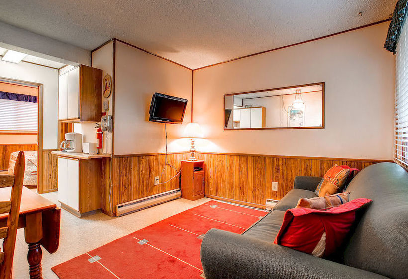 בית מלון כפרי Park Meadows Lodge