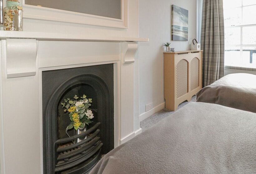 فندق Castle Apartment