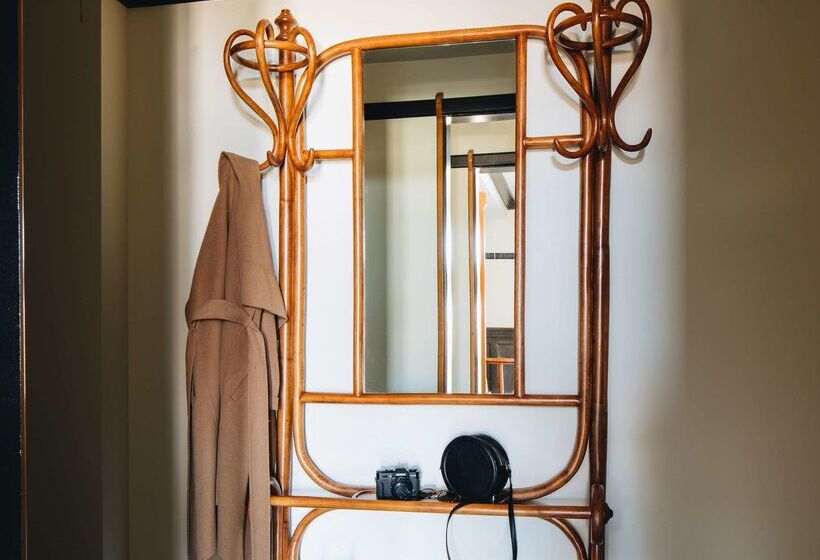 هتل Chicago Athletic Association, Part Of Hyatt