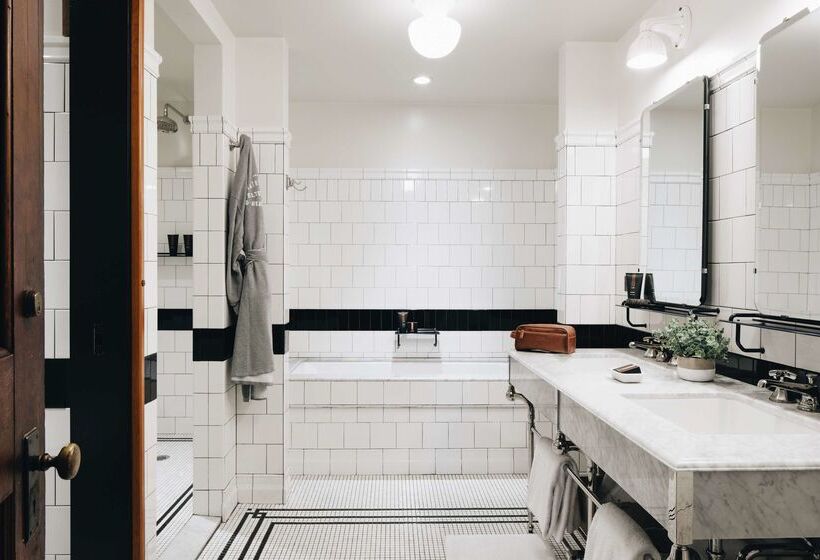 هتل Chicago Athletic Association, Part Of Hyatt